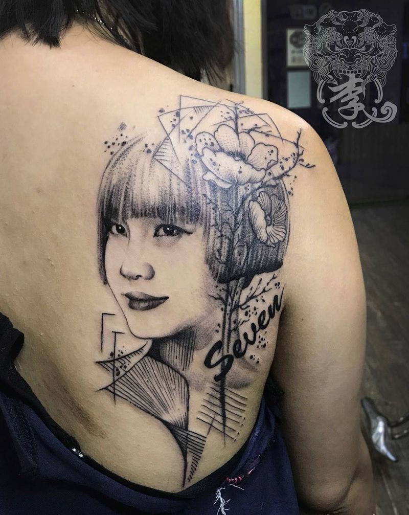 肖像设计纹身图片_成品原创背部肖像写实欧美厦门美女水墨凤凰纹身图案