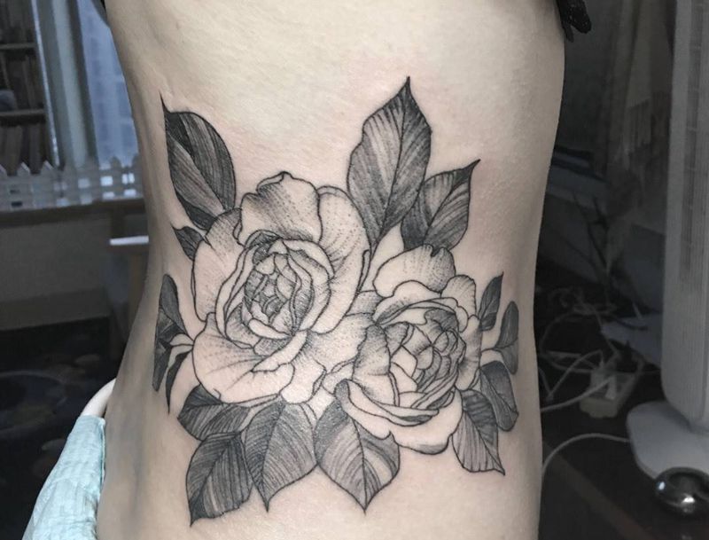 素描玫瑰纹身图片