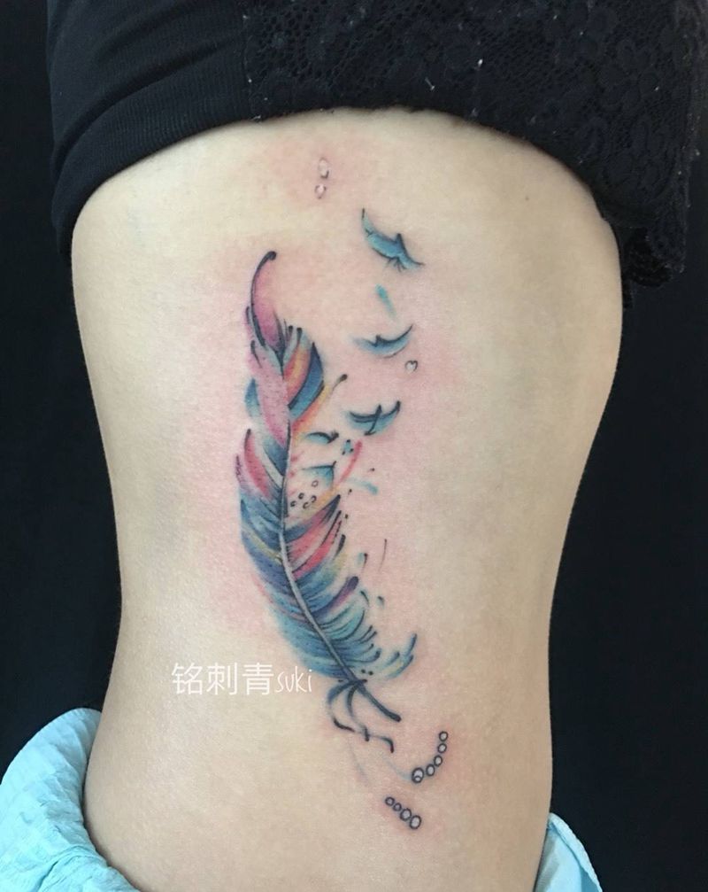 彩色羽毛纹身图片
