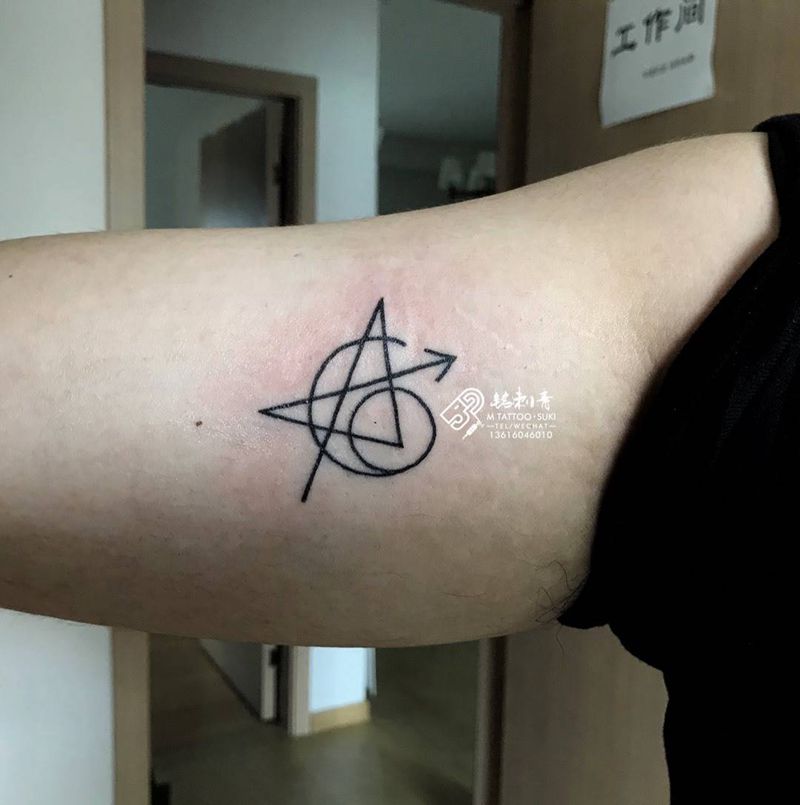 网红钢铁侠纹身纹身图片