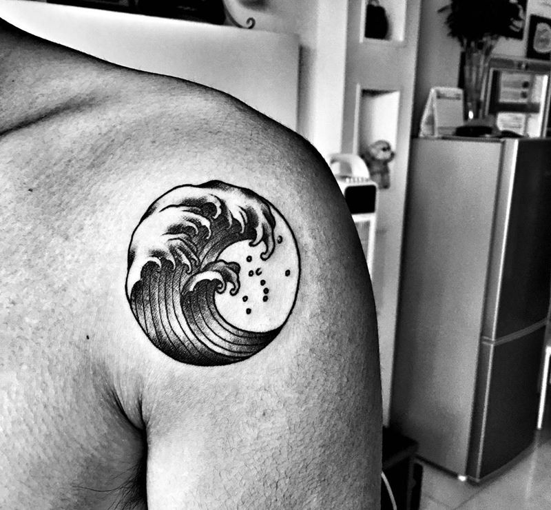 肩头浪纹身图片