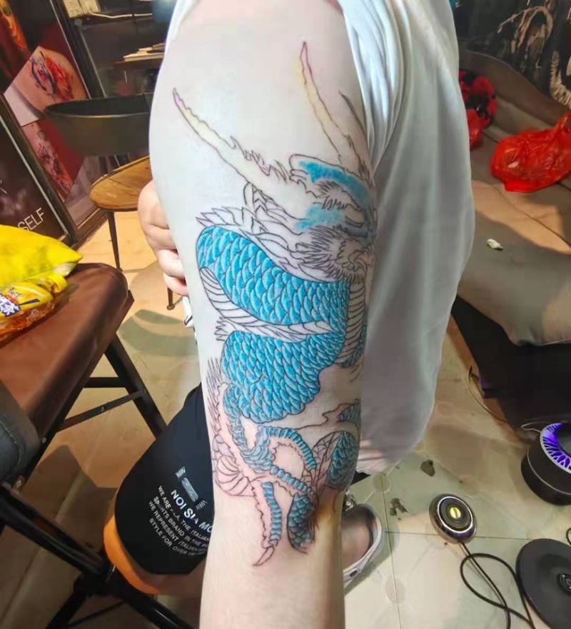 手绘龙纹身图片_新传统纹身图案