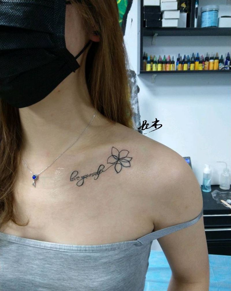 锁骨英文纹身图片_肩部花体字纹身图案