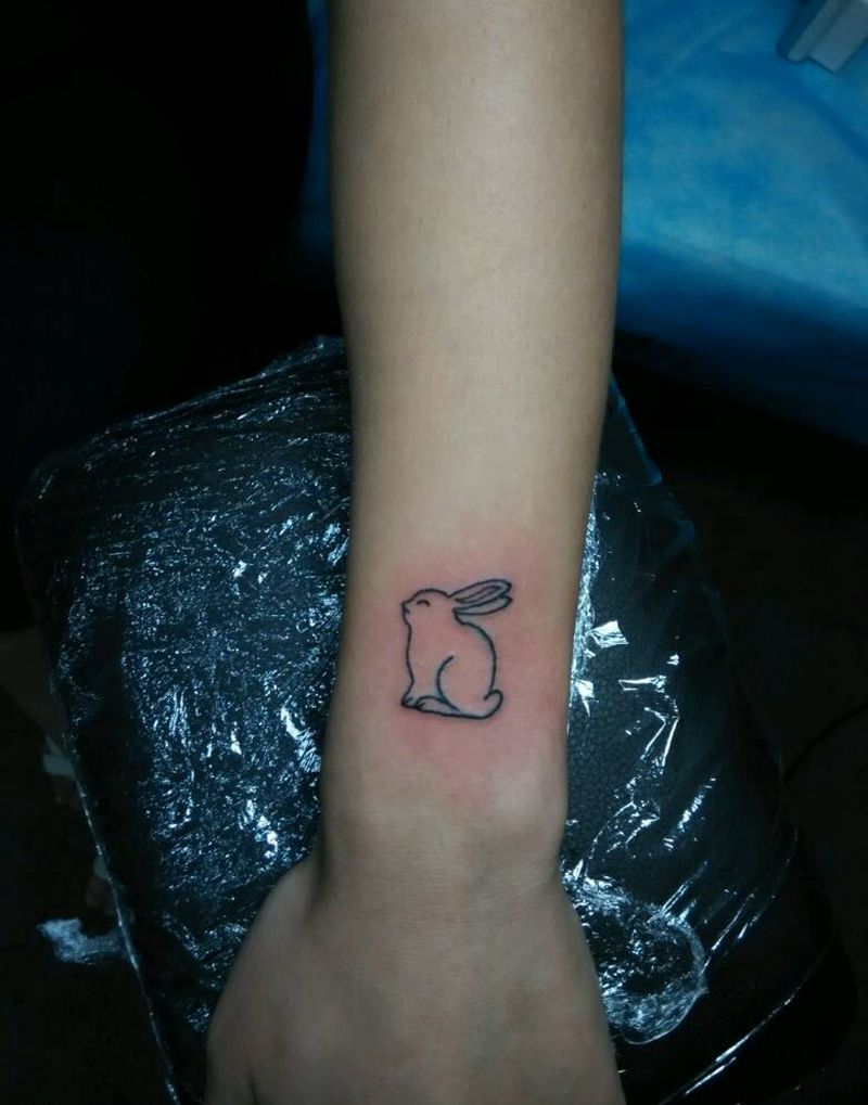 手绘小兔子纹身图片_手臂传统清新几何动物图腾情侣原创成品纹身图案