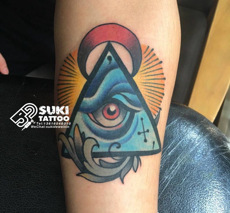 欧美上帝之眼纹身图片