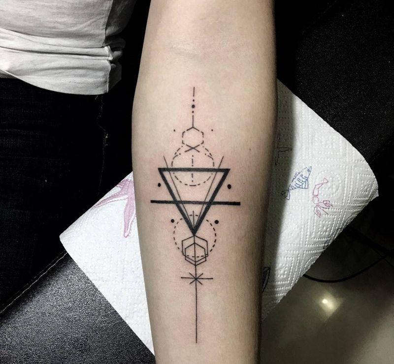 几何纹身图片_成品手臂欧美几何纹身图案