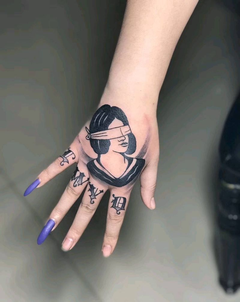 手心纹身图片_New School纹身图案