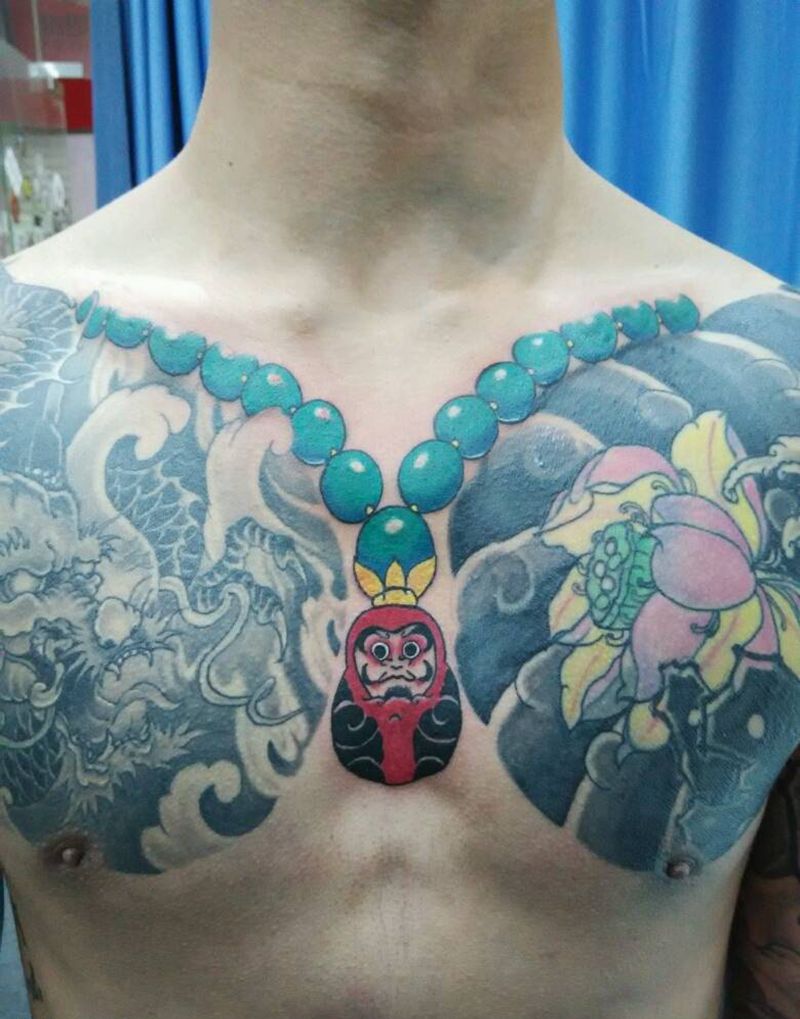 加个蛋纹身图片_胸部老传统达摩纹身图案