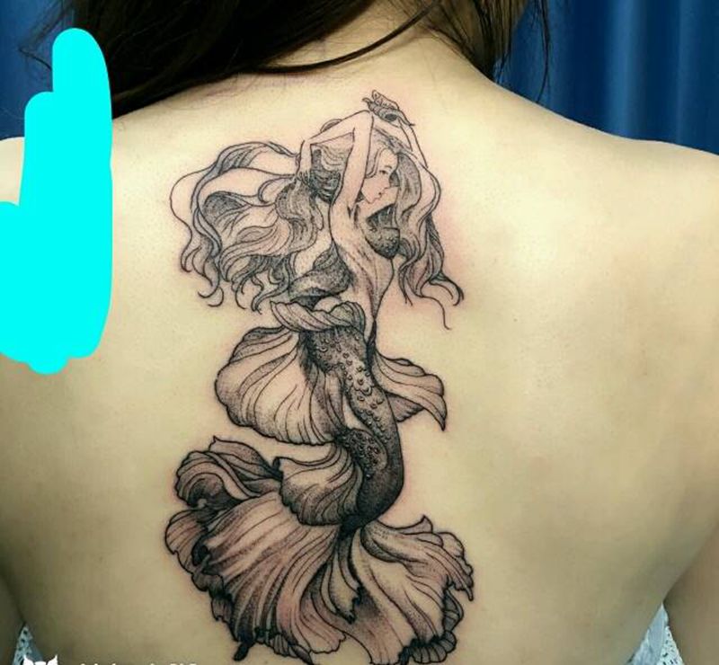 美人鱼纹身图片_背部欧美习俗肖像清新人物原创成品纹身图案