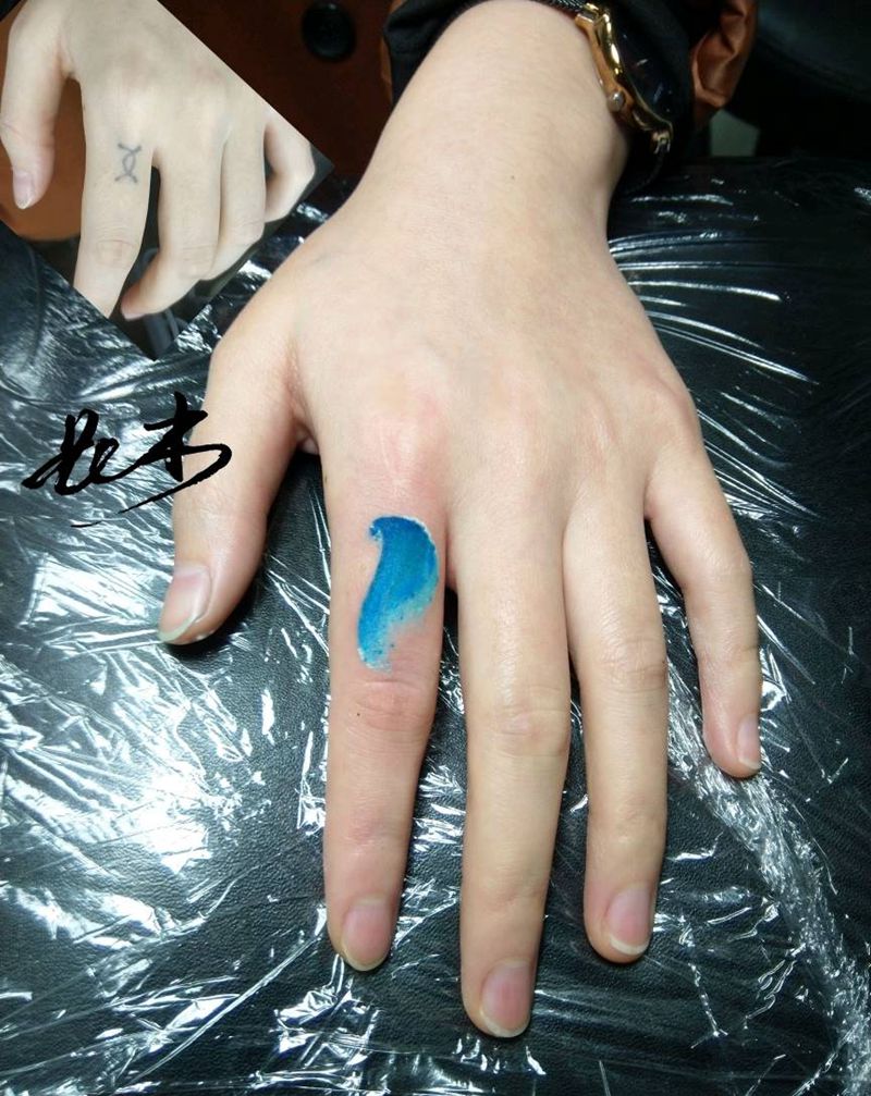 遮盖，感谢信任～手指一般不建纹身图片_手部水彩纹身图案