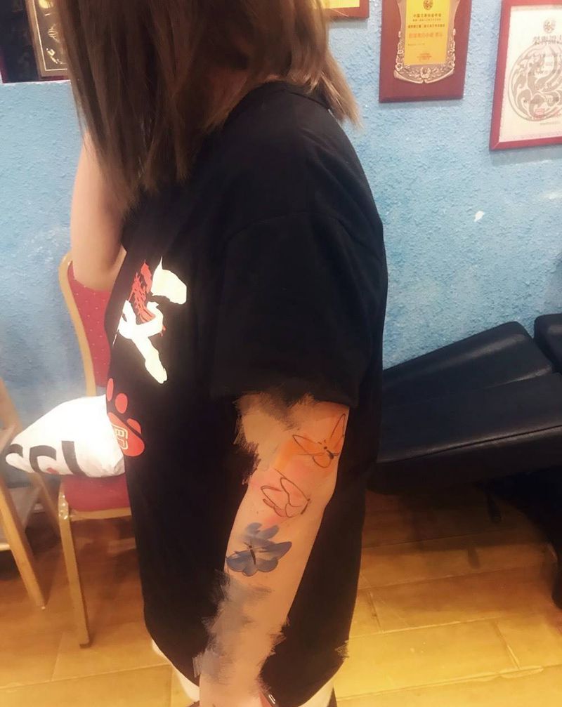 花蝴蝶纹身图片