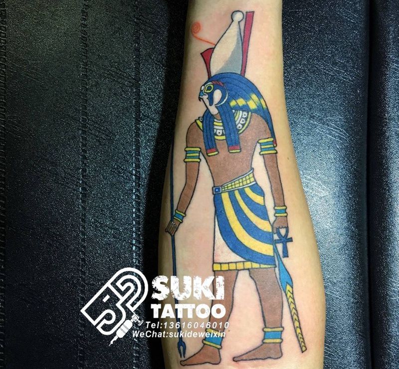 法老守护神荷鲁斯纹身图片