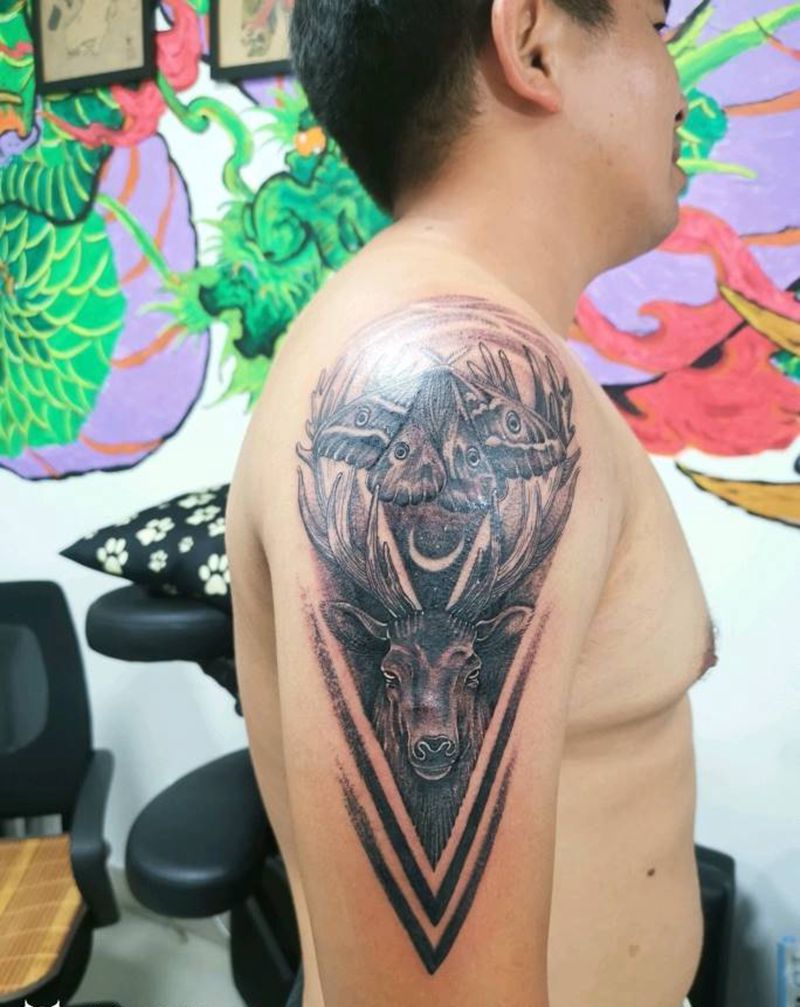 鹿纹身图片_手臂几何点刺纹身图案