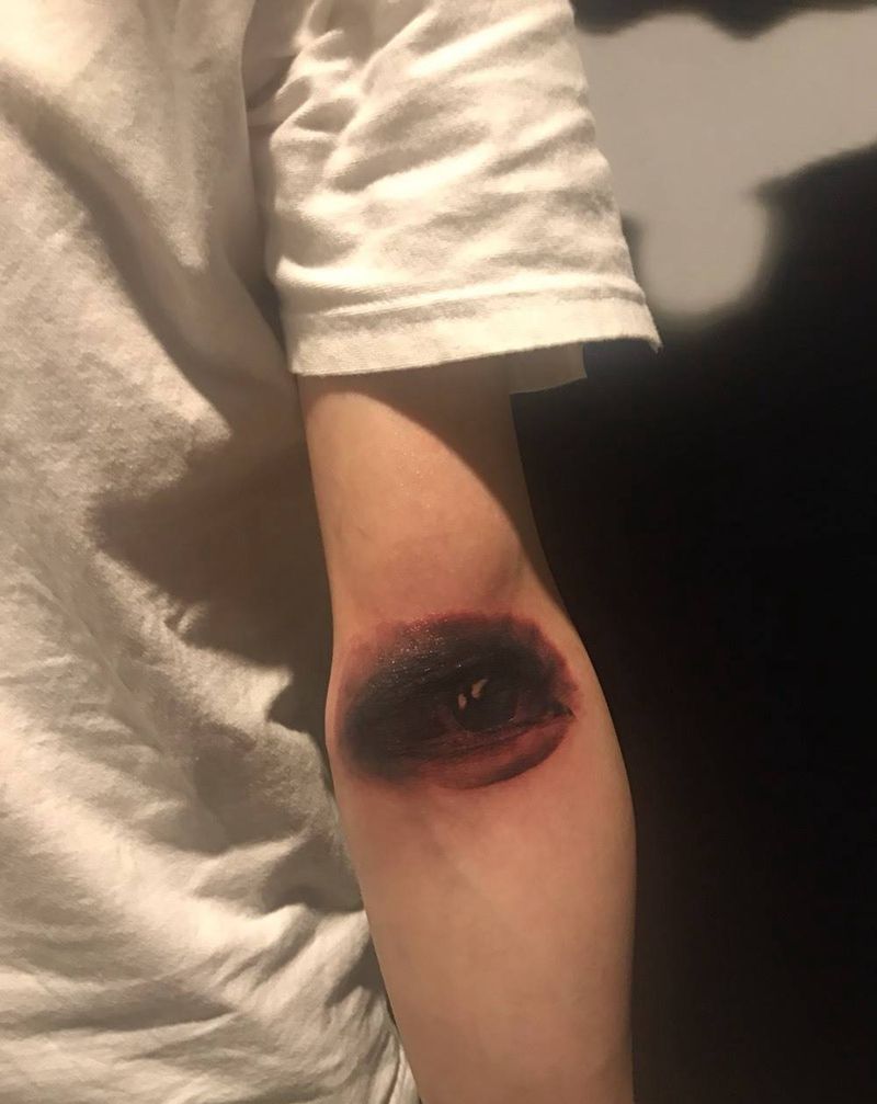 眼睛纹身图片