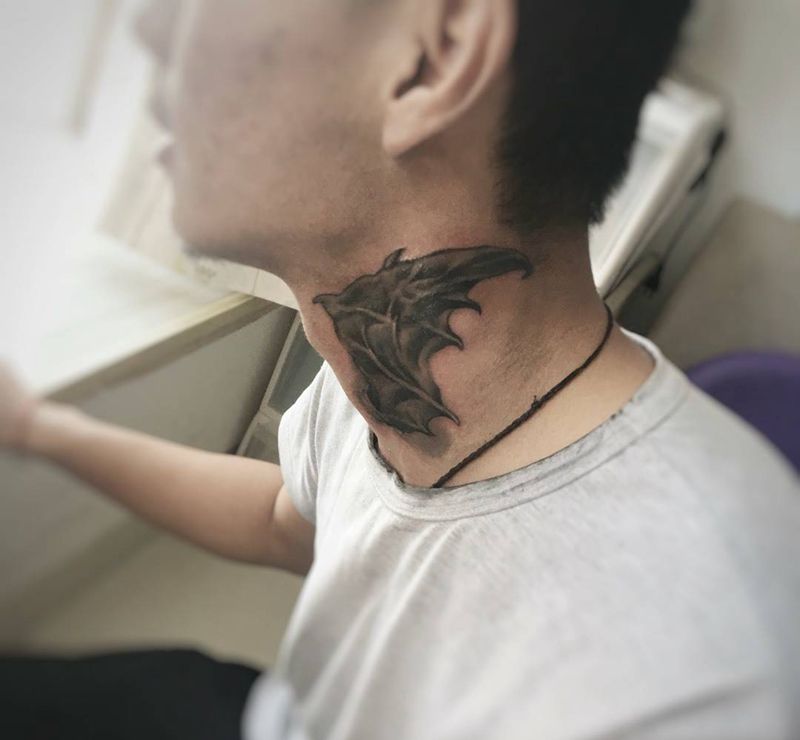 旧图翻新恶魔翅膀纹身图片