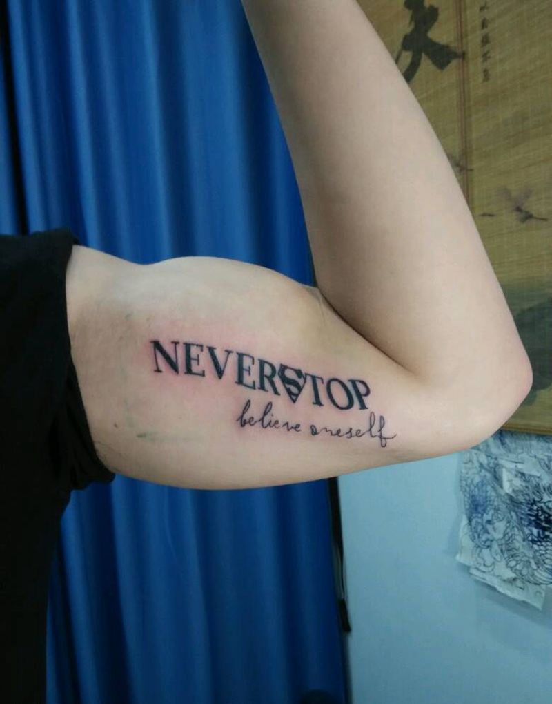 英文，大臂内侧纹身图片_手臂欧美清新字符原创成品纹身图案