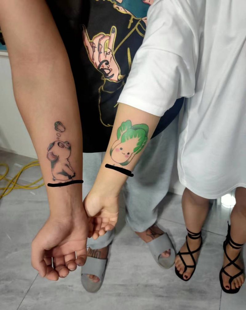 情侣小图纹身图片_手臂手部纹身图案