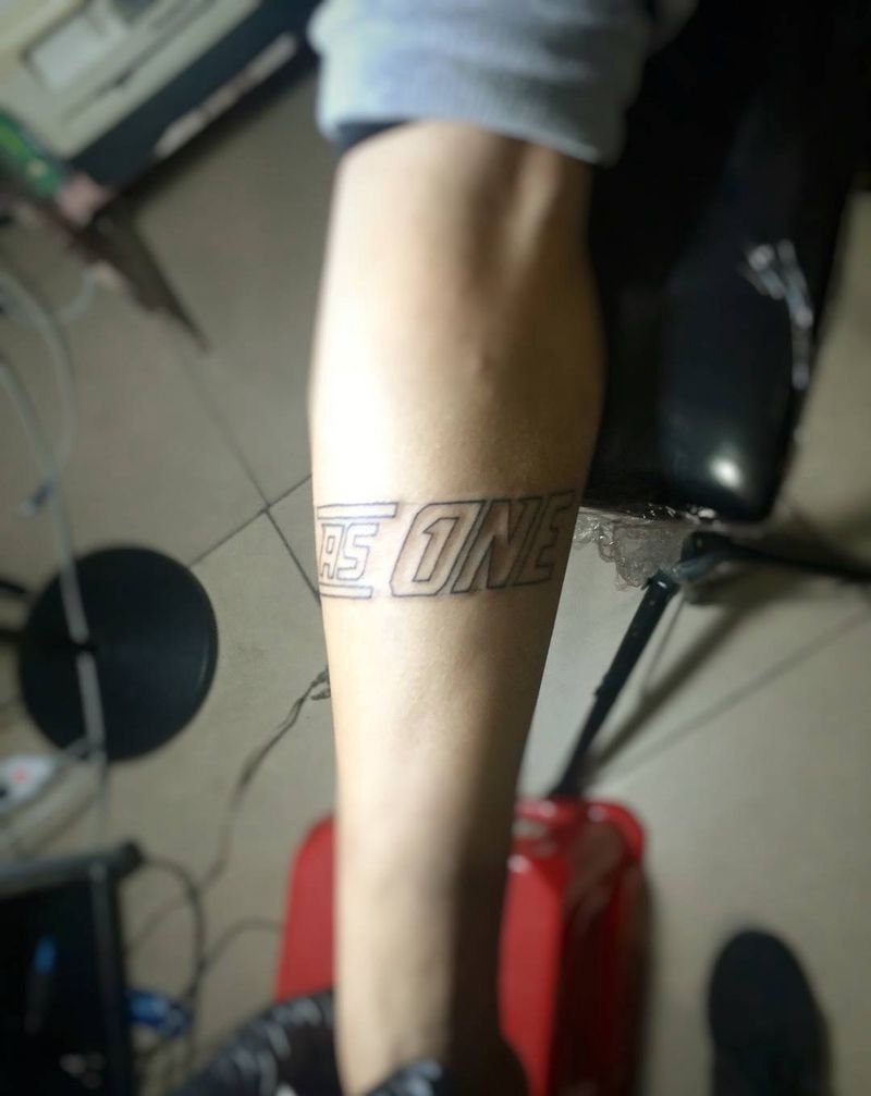 爱篮球，爱纹身的帅哥，我要做的就是尽心尽力做纹身纹身图片