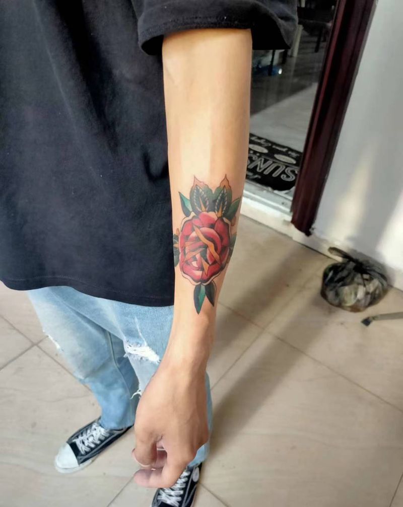 osg玫瑰纹身图片_手部手臂纹身图案