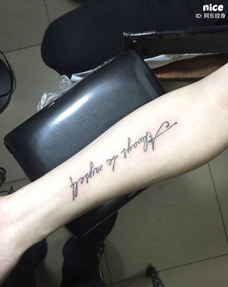 命苦,发烧也要被帅哥逼来纹身,还好我没晕纹身图片