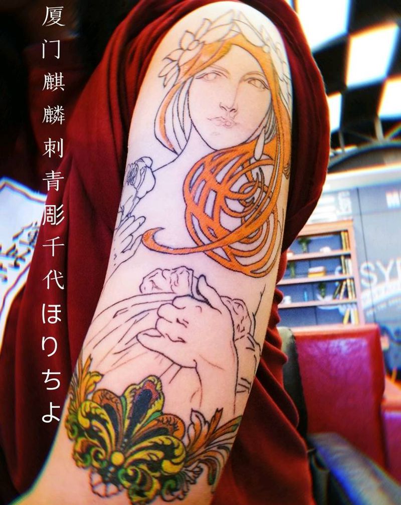 新艺术•穆夏风纹身图片_手臂穆夏美人彩色纹身图案