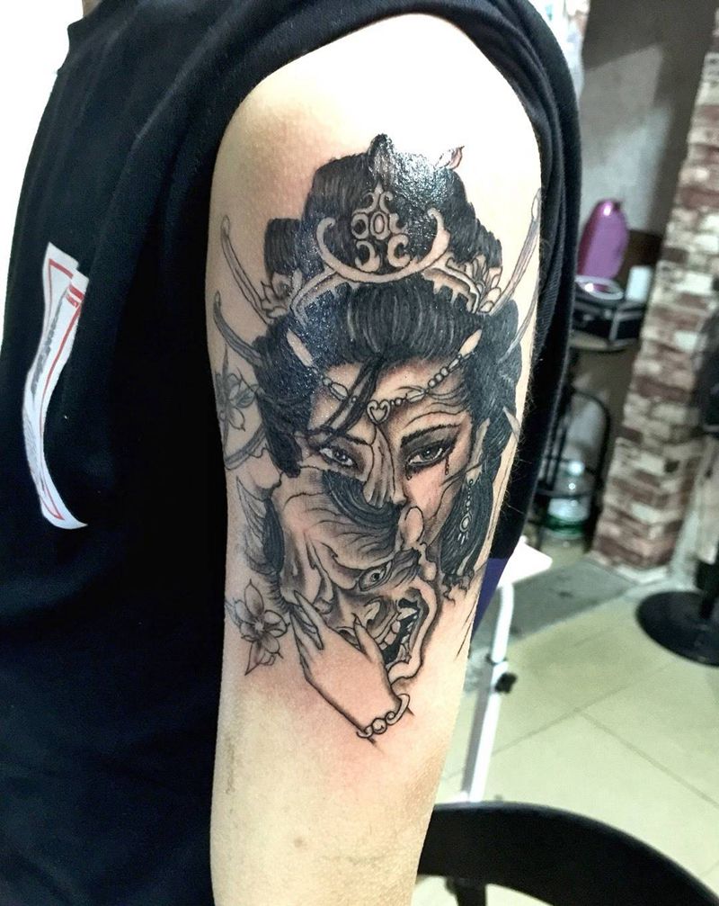 同行坐车两个小时来的客人纹身图片