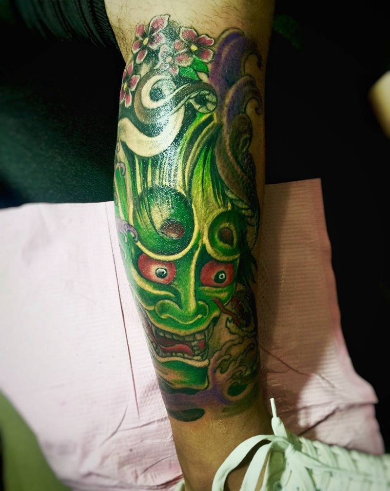 黑灰看腻了,改彩色就是这么直接纹身图片