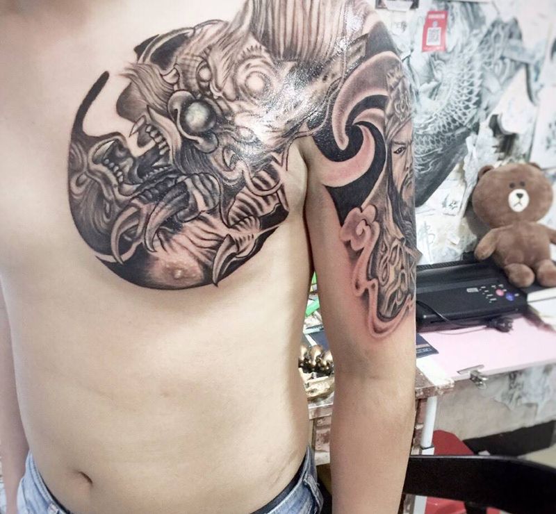 半甲遮盖,两次完成纹身图片