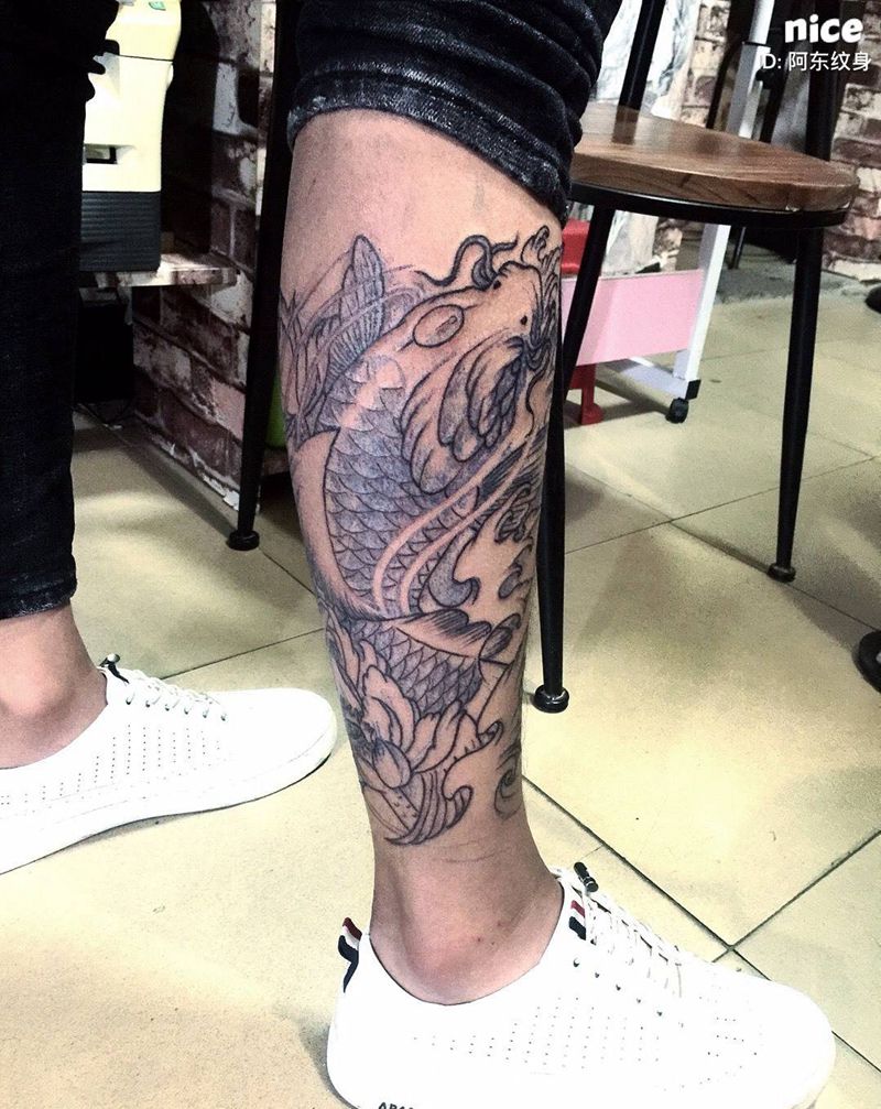 小腿鲤鱼,先做线条,活动特价纹身图片