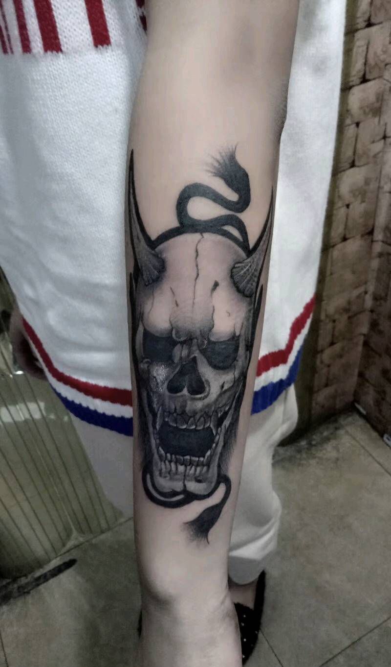 班若纹身图片_手臂纹身图案