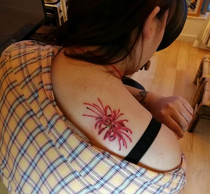 彼岸花纹身图片