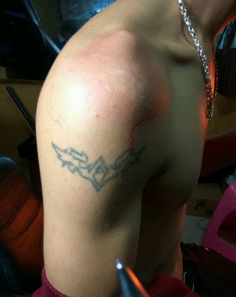 修改翅膀纹身图片