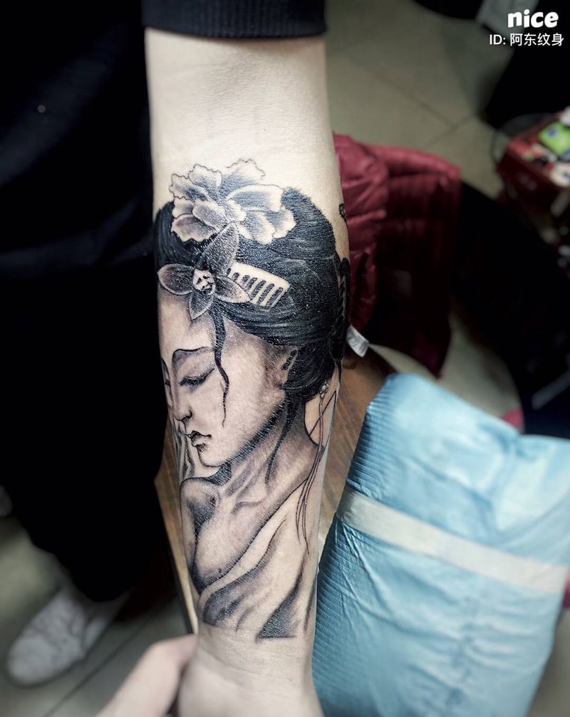 真男人不怕疼，死扛过来的纹身图片