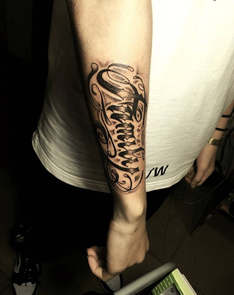 同城纹身师又来纹身啦，还带朋友一起过来，给力纹身图片