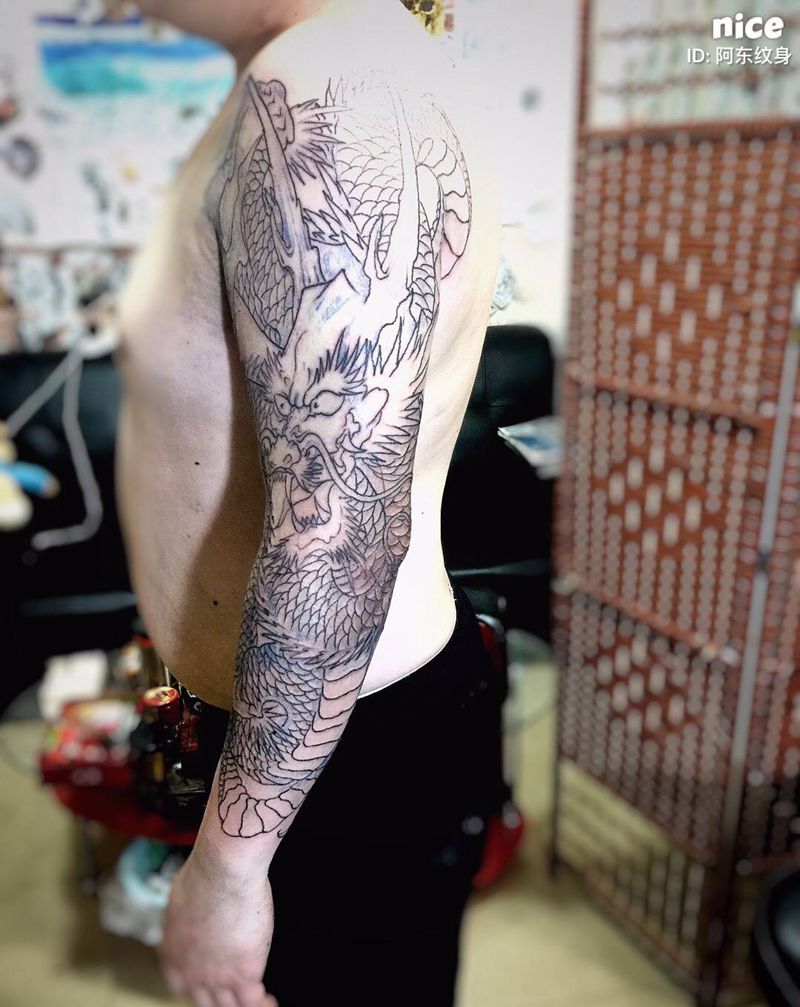 大龙花臂，干就完了，出门绝对拉风纹身图片