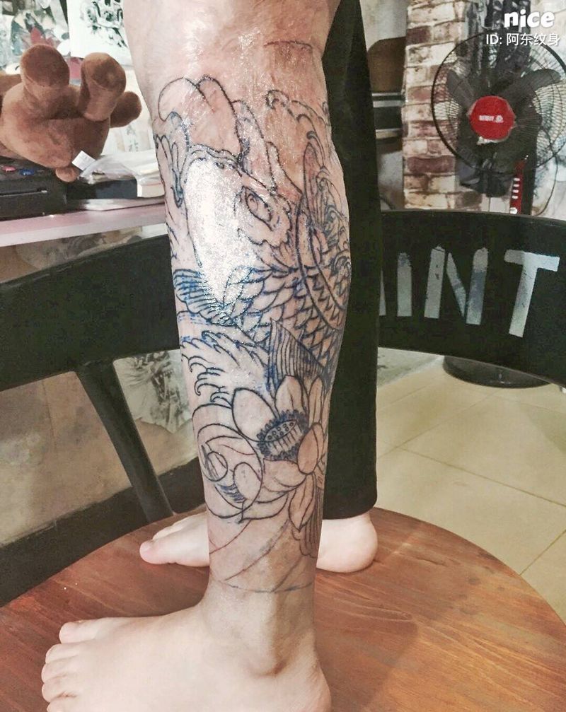 伤疤遮盖，满满的回忆，整条腿被烫伤纹身图片