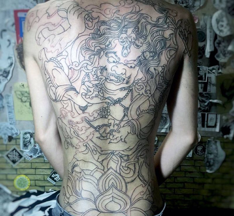 满背纹身图片