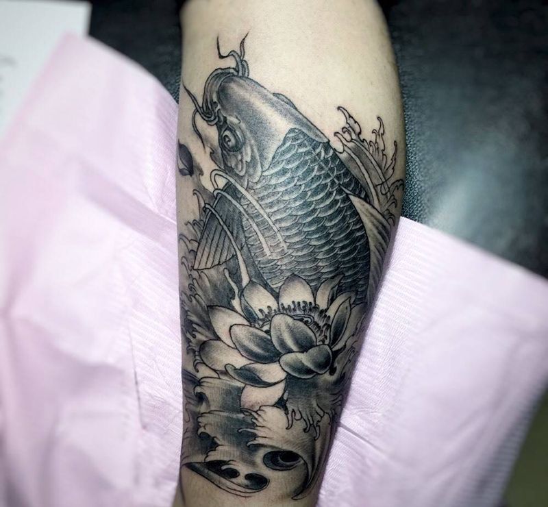 老客户介绍,价格很实惠,技术杠杠滴纹身图片