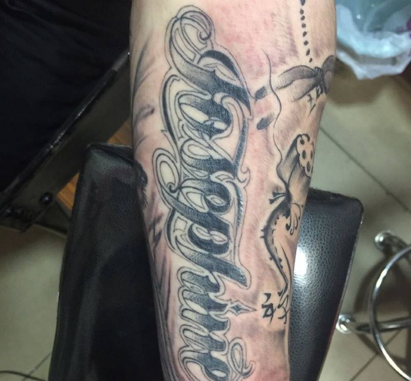 包小臂纹身图片