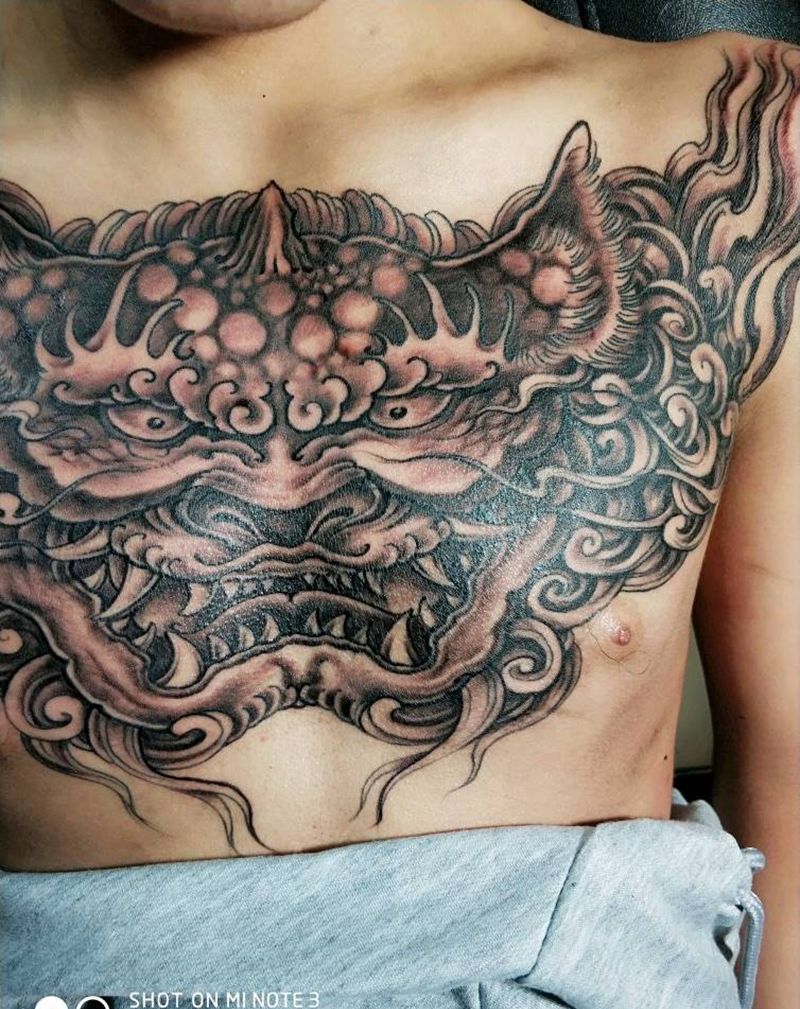 唐狮作品纹身图片_胸部新传统纹身图案