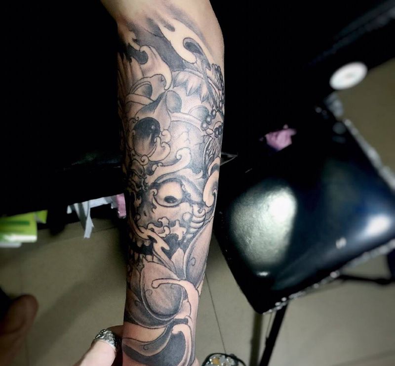 做活动，纹身只收材料费，值不值，老客户说了算，全是回头客，喜欢私聊纹身图片