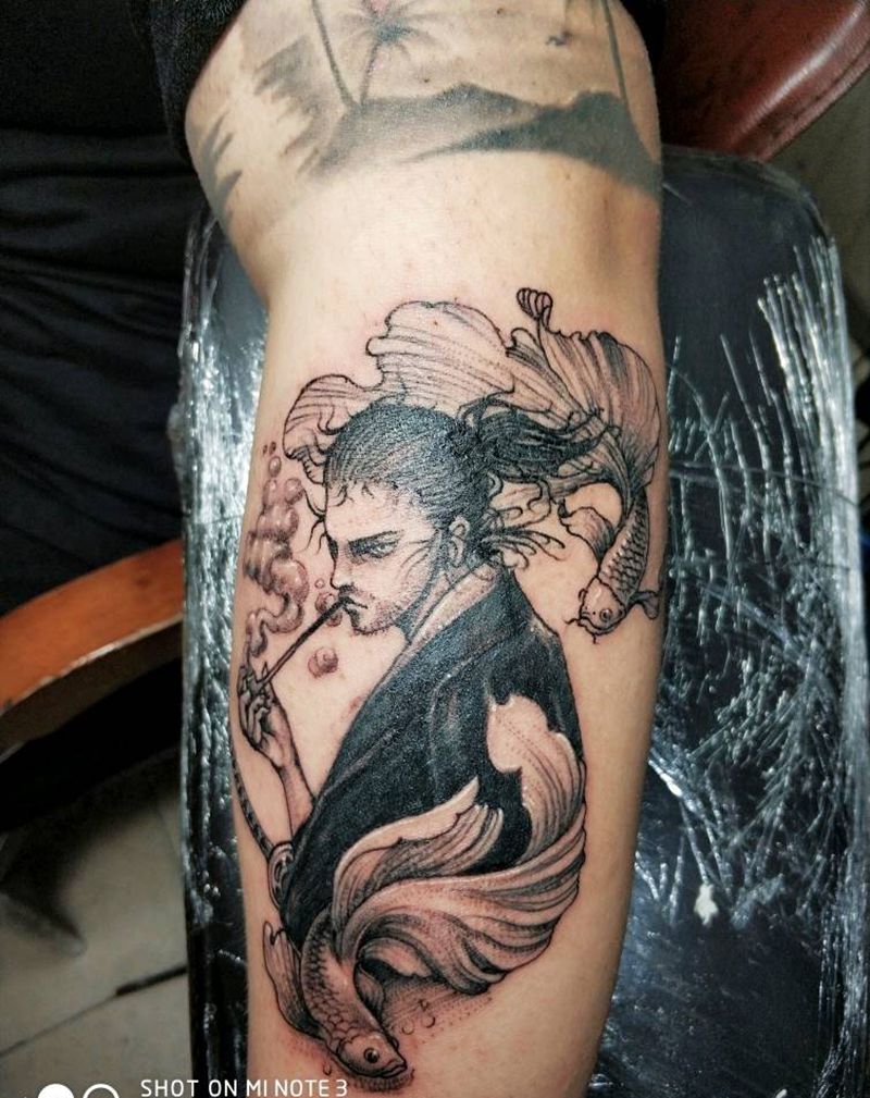 双鱼武士纹身图片_手臂新传统欧美写实纹身图案
