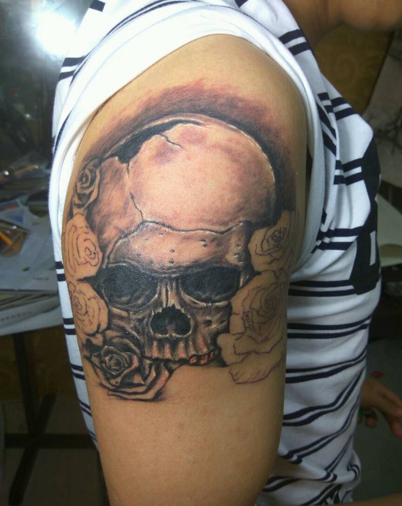 骷髅头玫瑰未完成纹身图片_肩部胸部腹部背部臀部手臂欧美人物宗教成品纹身图案