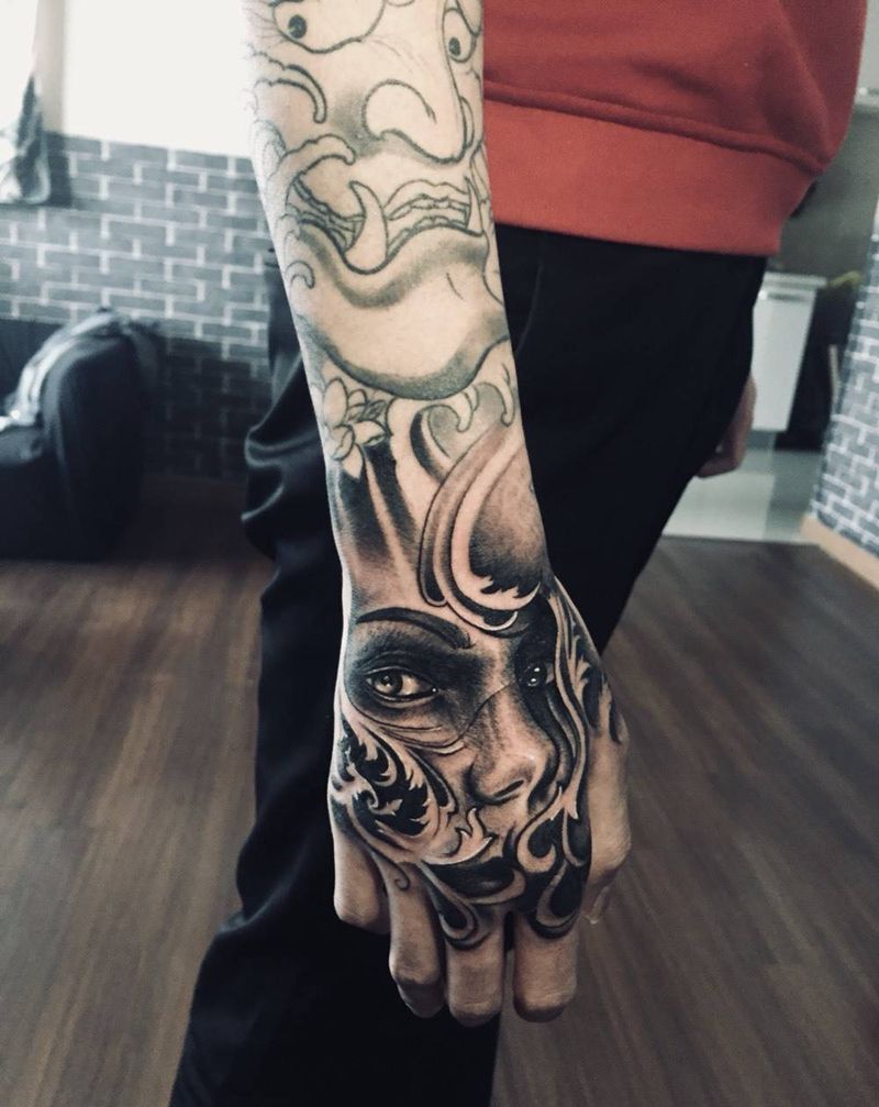 手背肖像还是有些难度纹身图片_手部手臂成品欧美写实肖像人物原创纹身图案