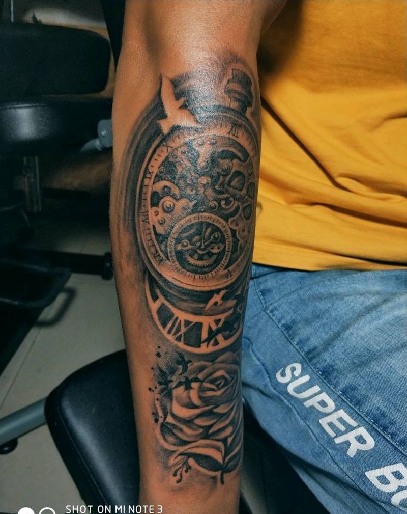 机械表和花纹身图片_手臂欧美写实纹身图案
