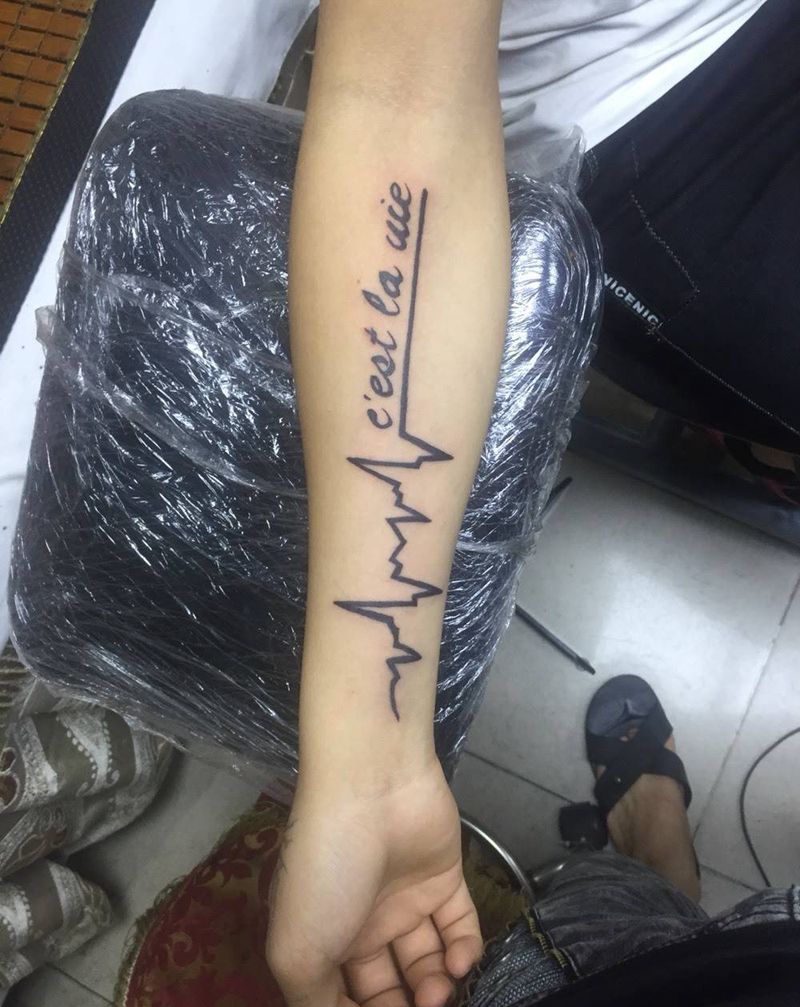 心电图纹身图片