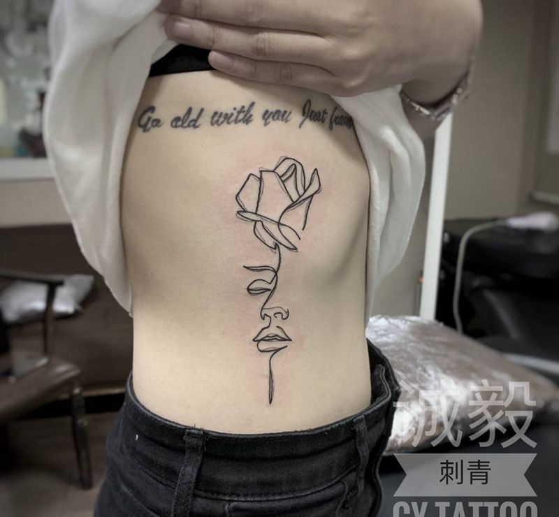 侧腰小清新纹身纹身图片_腹部腰部点刺Old School纹身图案
