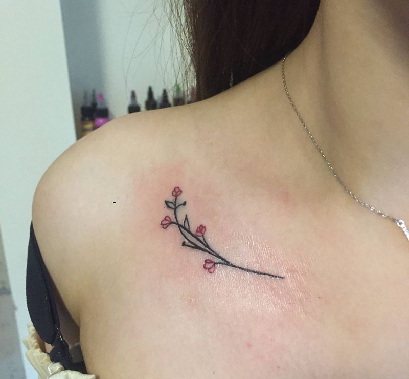 小清新纹身图片_肩部纹身图案