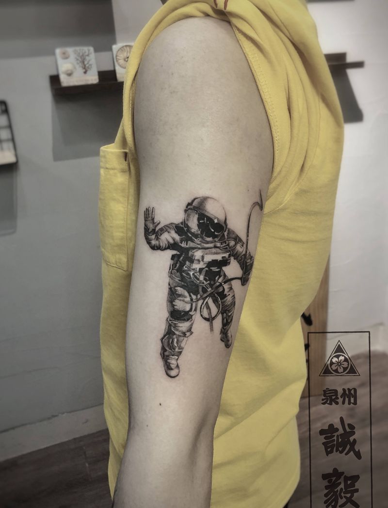 宇航员纹身图片_手臂腿部New School欧美写实纹身图案