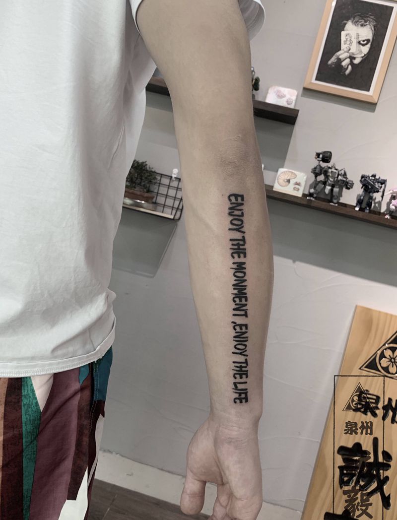 情侣纹身纹身图片_手臂腿部花体字Old School情侣纹身图案